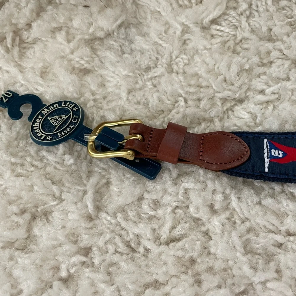 NWT. Boys belt size 20 excellent condition.
